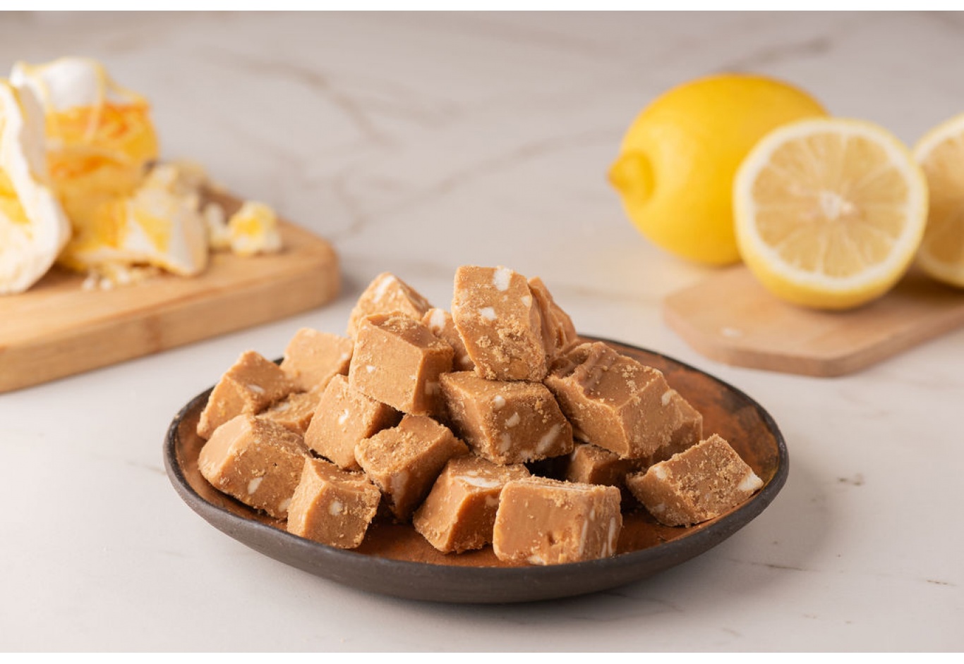 1Kg Box of Lemon Meringue Fudge