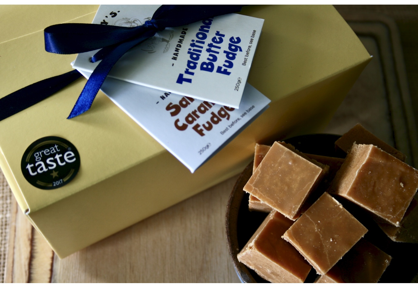 The Classic Fudge Gift Box (500g)