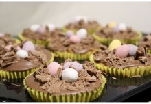 Vanilla Fudge and Creme Egg Cupcake