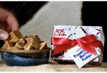 The Christmas Snowflake Fudge Gift Box (125g)