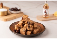 1Kg Box of Rum and Raisin Fudge