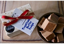 The Little Christmas Fudge Gift Box (125g)